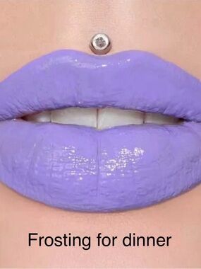 Jeffree star supreme gloss in frosting for dinner